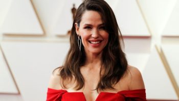 Η Τζένιφερ Γκάρνερ στη νέα κωμωδία του Netflix «One Attempt Remaining»