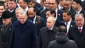 «Η ειρήνη δεν απέχει πολύ», δήλωσε ο Ερντογάν μετά από τη συνάντησή του με τον Πούτιν