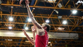 GBL: Ο Ολυμπιακός «ισοπέδωσε» το Περιστέρι με 105-62