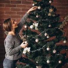 Ποτέ μην τοποθετείτε το χριστουγεννιάτικο δέντρο σε αυτά τα 7 μέρη – Προσελκύετε κακοτυχία και εντάσεις