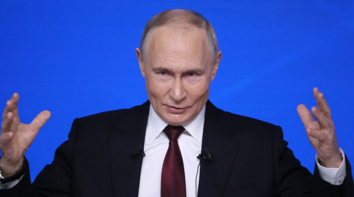 Politico: Πέντε βασικά συμπεράσματα από τη μαραθώνια συνέντευξη Τύπου του Πούτιν