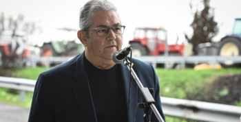 Δ. Κουτσούμπας στα Μάλγαρα: Το ΚΚΕ συμπαραστέκεται στον δίκαιο αγώνα των αγροτών